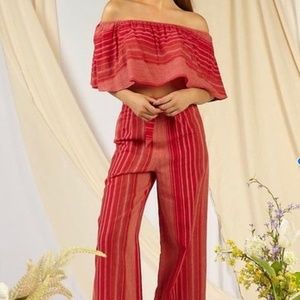 Off the Shoulder Stripped Crop Top